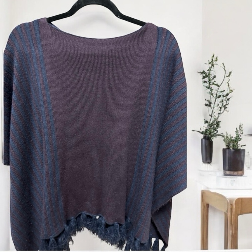 48 hour Sale Women’s Reversible Poncho EUC Final Sale - Picture 1 of 2